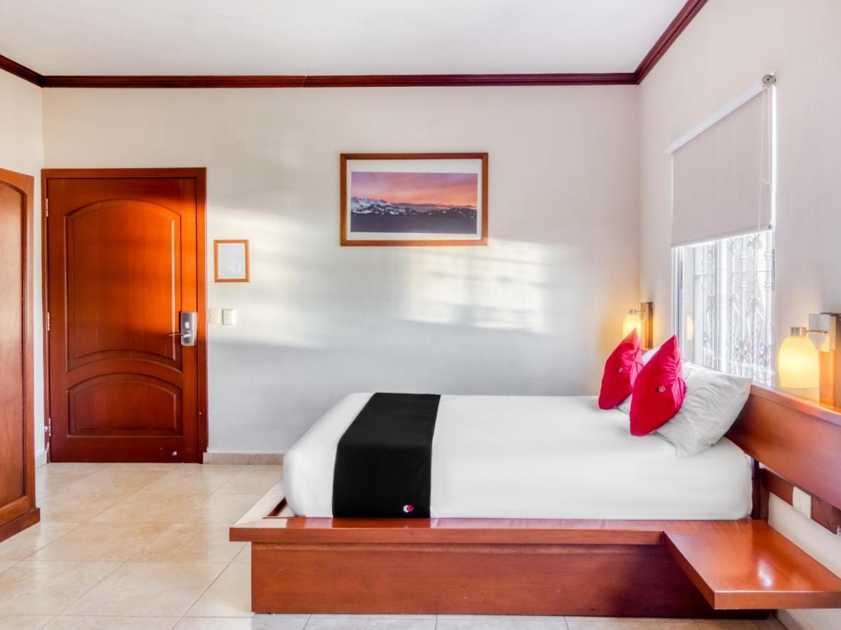 Monte Salerno Hotel&Suites Montemorelos Esterno foto